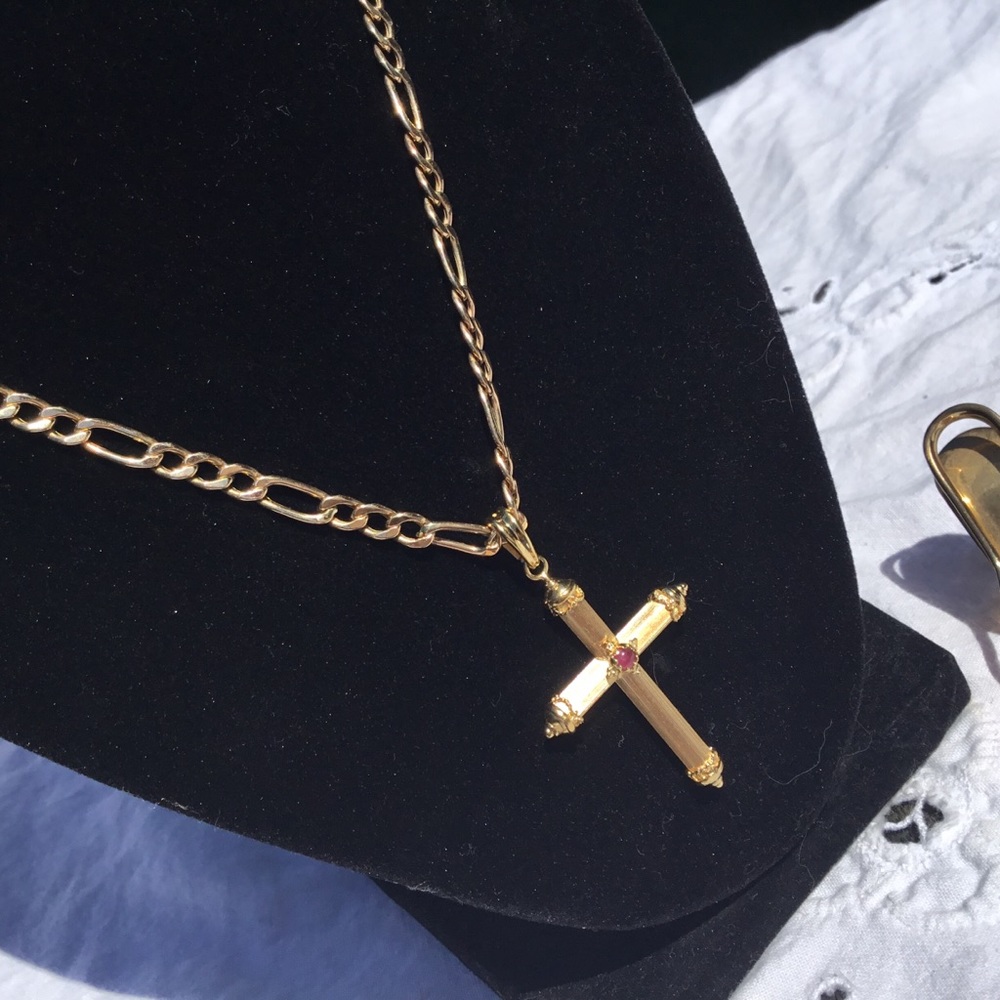 **TRADE @Loradeen** Figaro Chain With Pendant - Picture 3 of 7